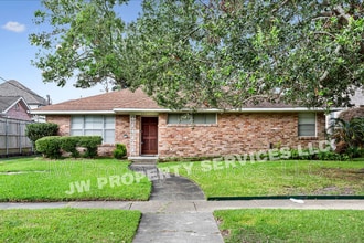 Building Photo - 226 Sena Dr