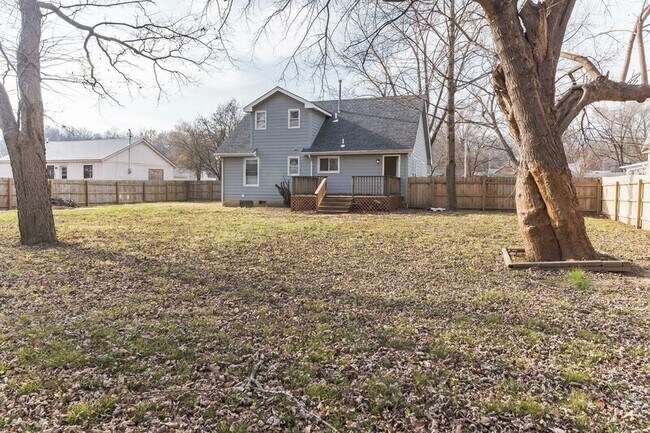 Building Photo - 2310 N 5th St