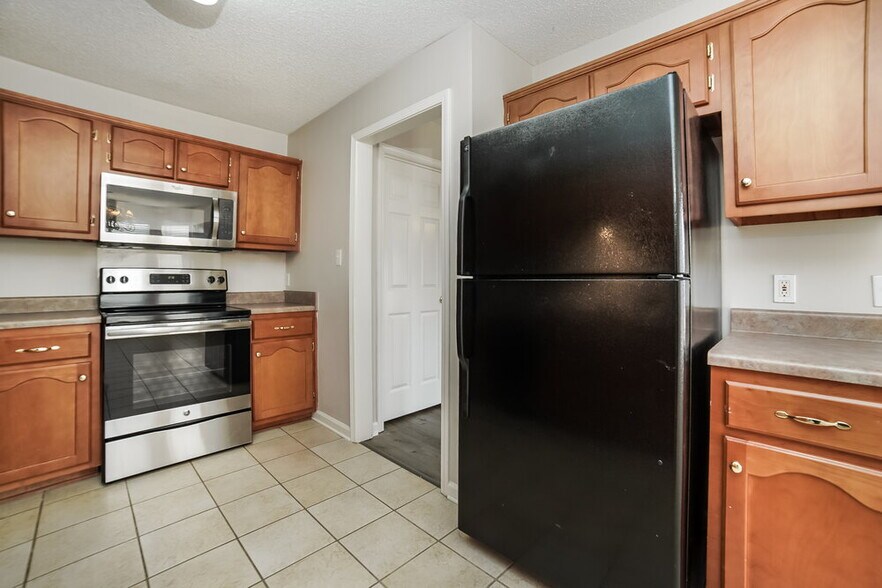 Building Photo - 6541 Sandbourne E