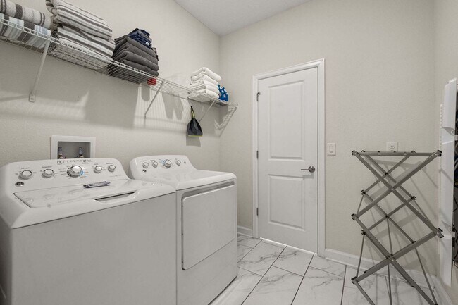 Building Photo - 8938 Cabot Cliffs Dr