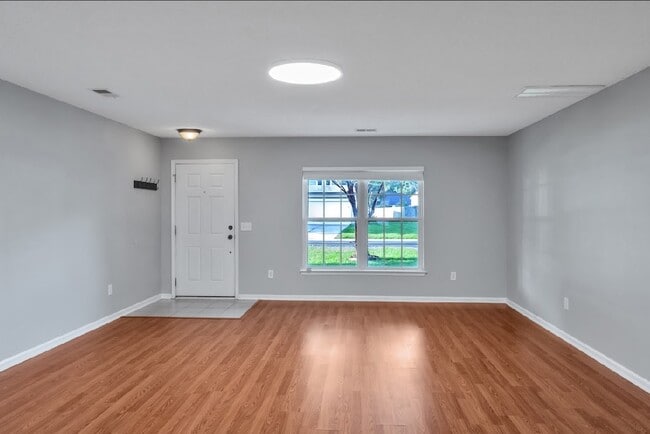 Building Photo - 3006 Kinswood Ln
