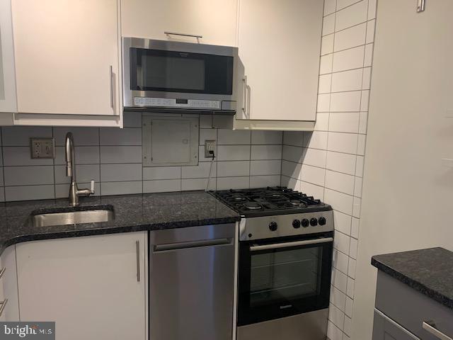 Building Photo - 300 M St SW