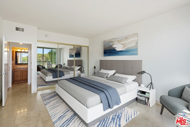 Building Photo - 17350 Sunset Blvd