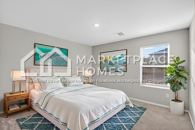 Building Photo - 812 NE 102nd Ter