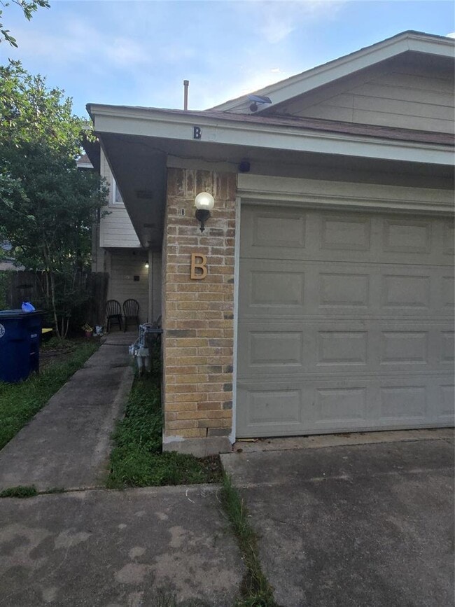 Building Photo - 12301 Cahone Trail