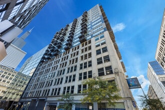 Building Photo - 565 W Quincy St