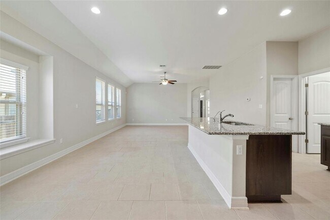 Building Photo - 416 Blue Waterleaf Ln