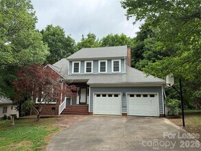 Building Photo - 9423 Fairmead Dr