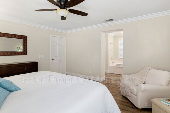 Building Photo - 40149 Balboa Dr