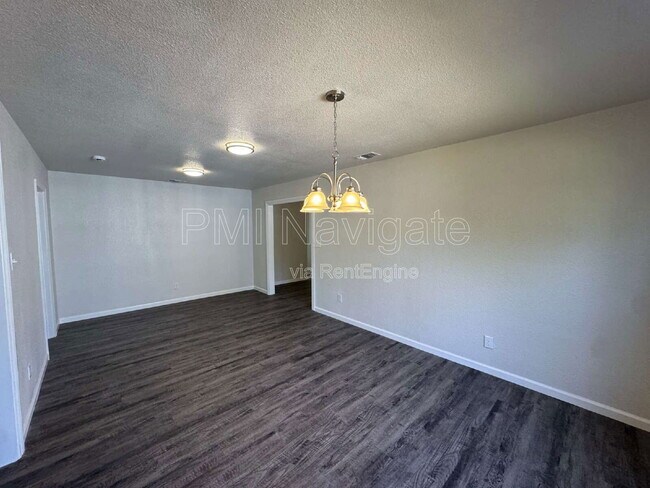 Building Photo - 1719 Schley Ave