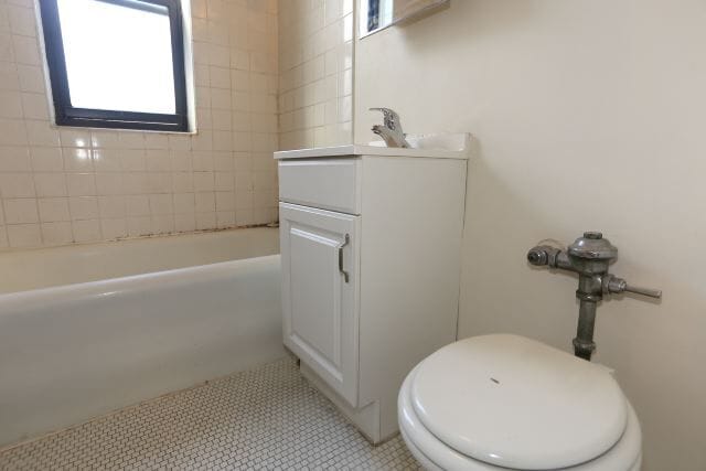 Building Photo - 4644 N Paulina St