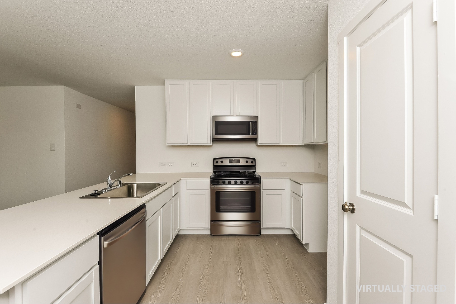 Building Photo - 2753 Mistwood Dr
