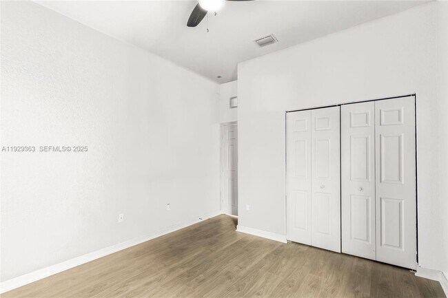 Building Photo - 3560 W 88th St