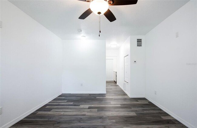 Building Photo - 717 E Gulf Blvd