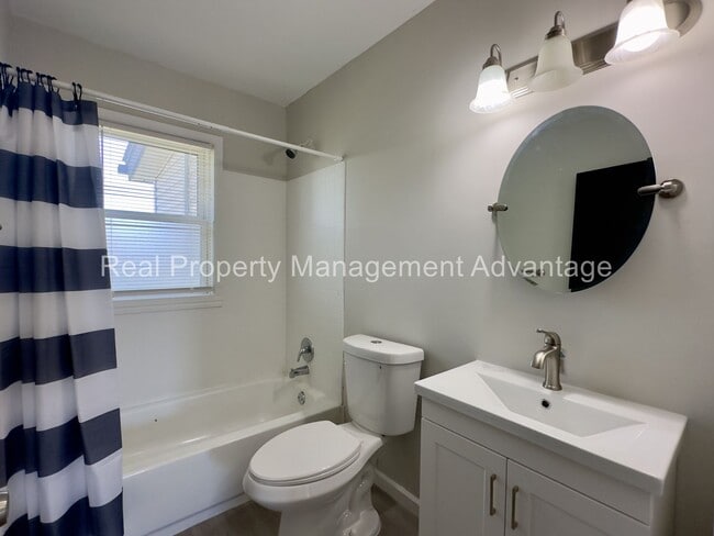 Building Photo - Beautifully Updated 3-Bedroom with Large Open Upstairs!