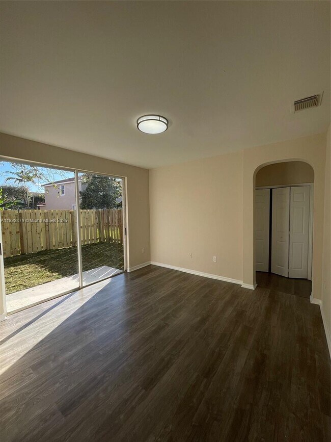 Building Photo - 13850 SW 274th Terrace