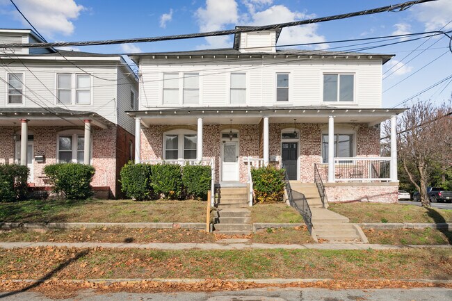 Building Photo - 349 51st St