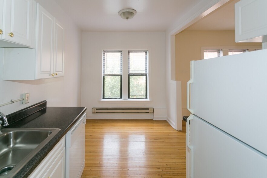 Building Photo - 3754 N Fremont St