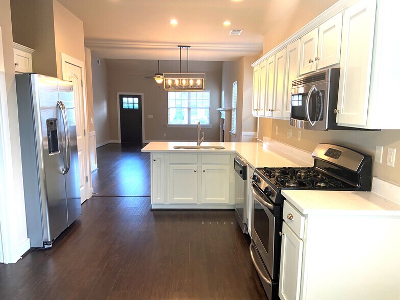 Building Photo - 1036 Crawford Ct