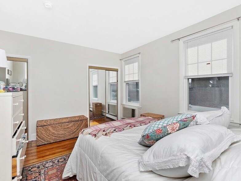 Building Photo - 20 Park St