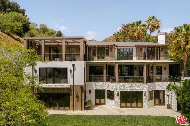 Building Photo - 1105 Rivas Canyon Rd
