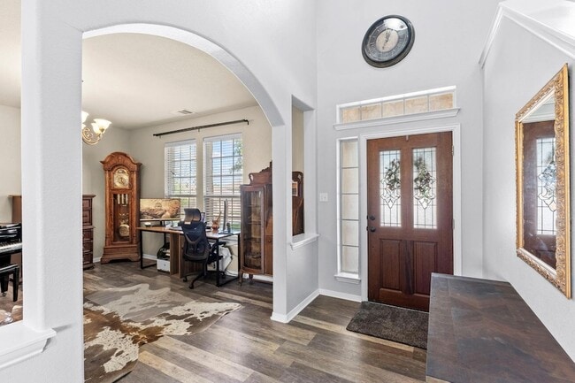 Building Photo - 227 Sandstone Trail