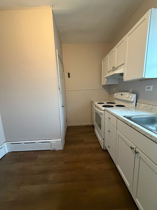 Building Photo - 1010 Chestnut St