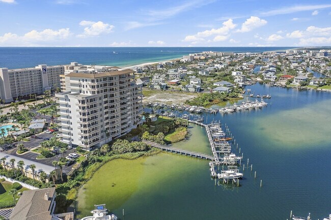 Building Photo - 725 Gulf Shore Dr