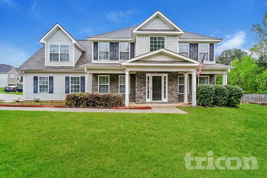 Primary Photo - 800 Betsy Ross Trail