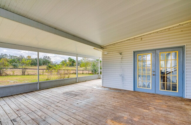 Building Photo - 6651 SE Co Rd 337