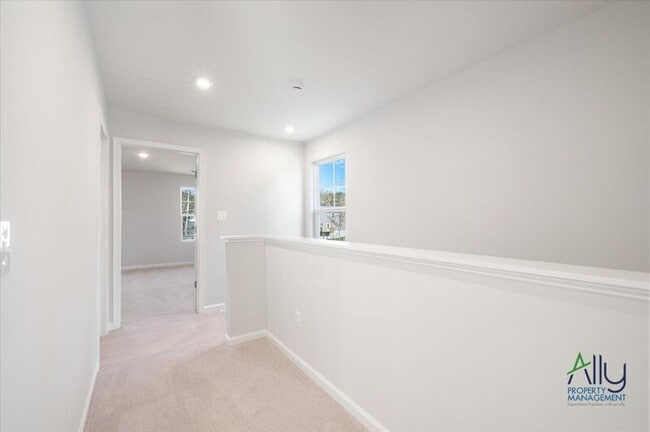 Building Photo - 54 Sophie Kathryn Dr