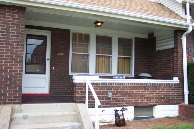 Building Photo - 3617 Boulevard of the Allies