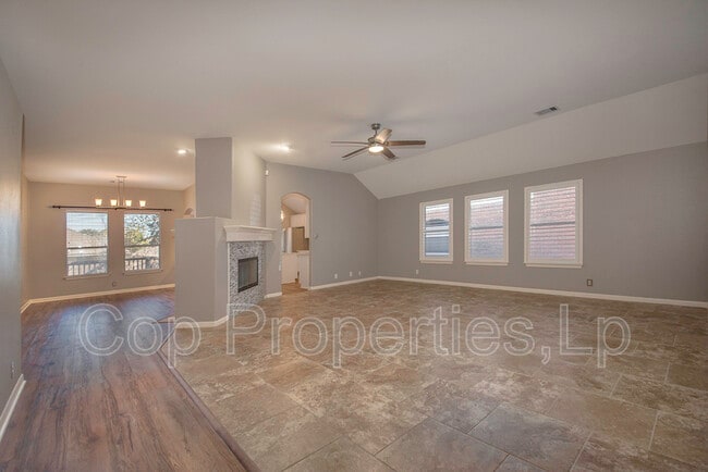 Building Photo - 1926 Simpson Trail