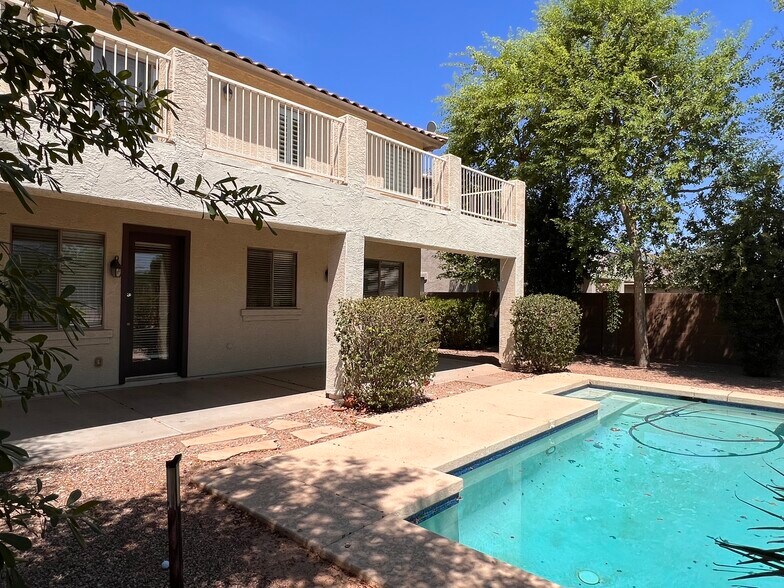 Building Photo - 6631 S Classic Way