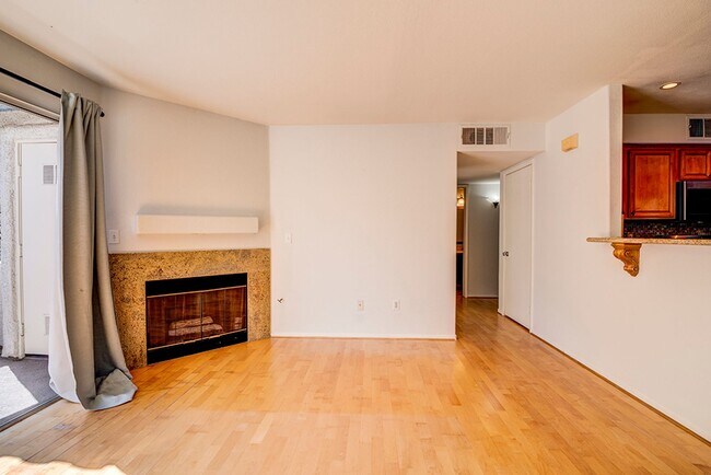 Building Photo - Status: Accepting Applications