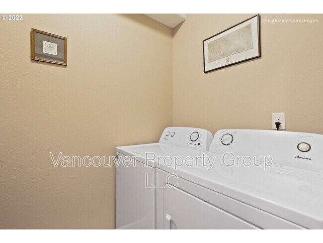 Building Photo - 2707 NE 131st Ct