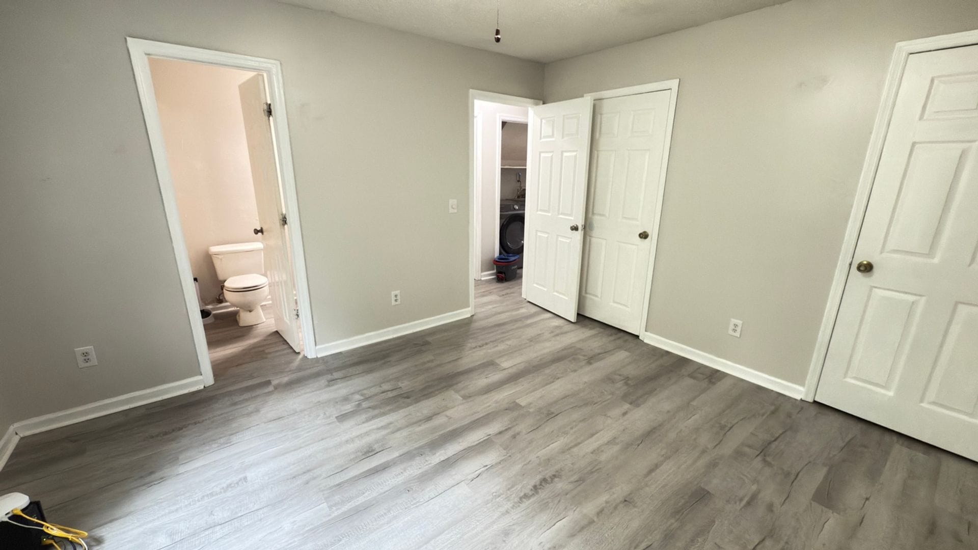 Building Photo - 210 Cuddles Ct