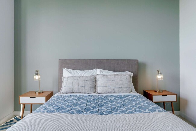 Building Photo - 3250 NE 1st Ave