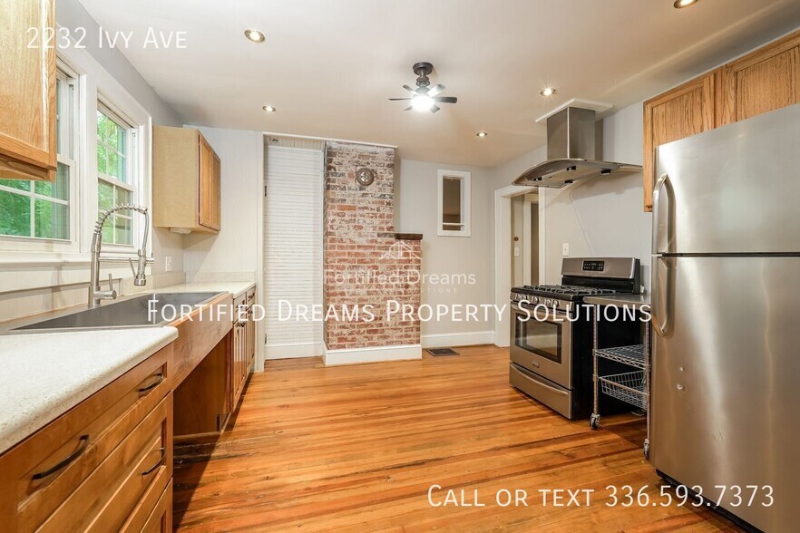 Building Photo - 2232 Ivy Ave