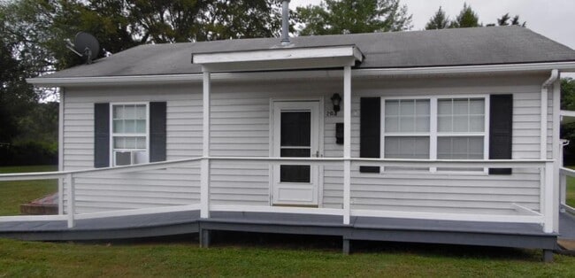 Primary Photo - 202 Park Ave