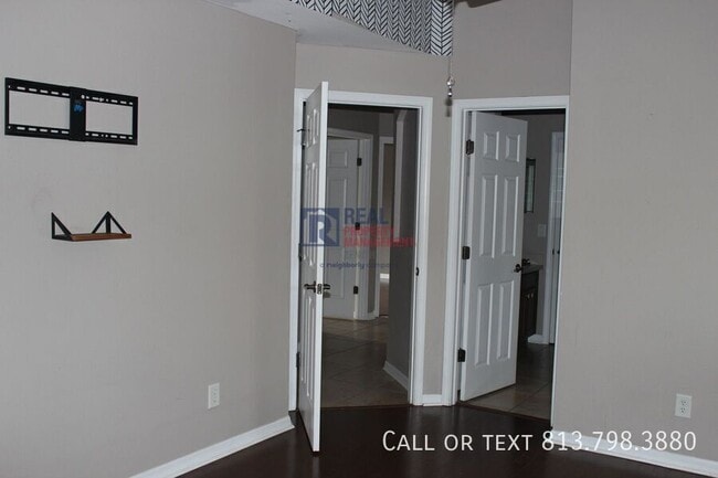 Building Photo - 13655 Artesa Bell Dr