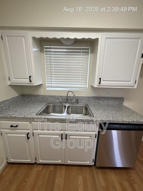 Building Photo - 804 Monarch Cir