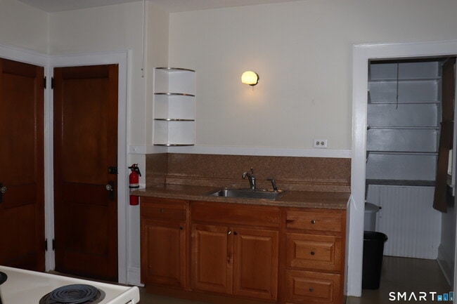 Building Photo - 60 Nesbit Ave