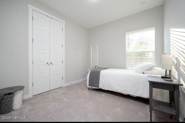 Building Photo - 817 7th Ave N