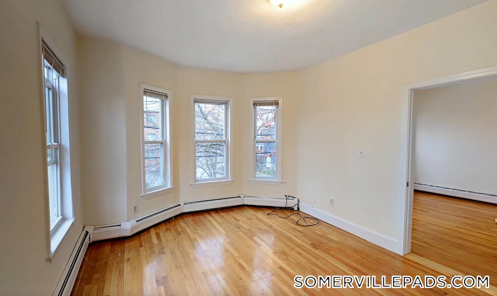 Building Photo - 38 Bond St