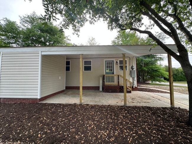 Building Photo - 446 Cape Fear Blvd