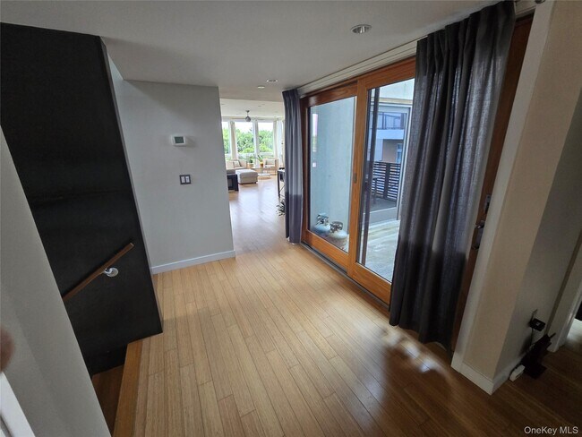 Building Photo - 100 Nantwick St