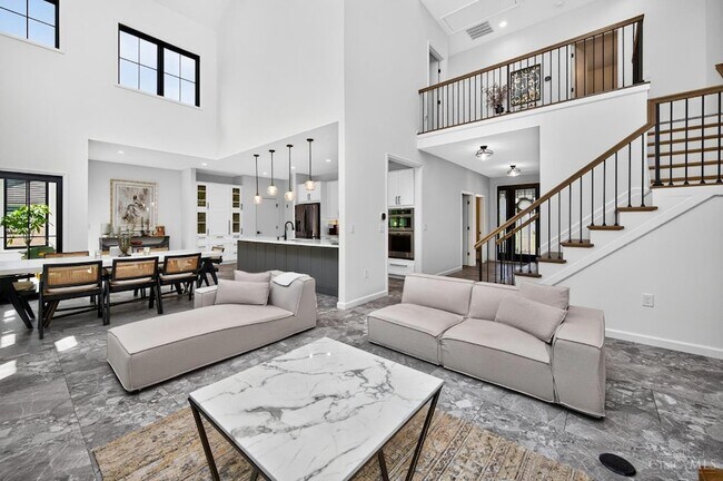 Building Photo - 6582 Rosewood Ln