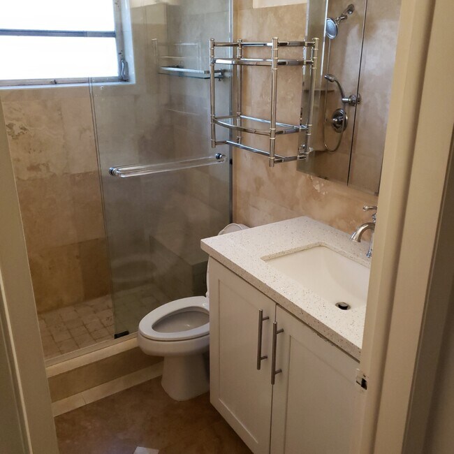 Bathroom - 1420 Atlantic Shores Blvd