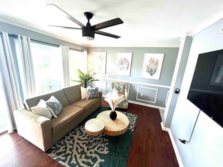 Building Photo - 4000 Gulf Terrace Dr